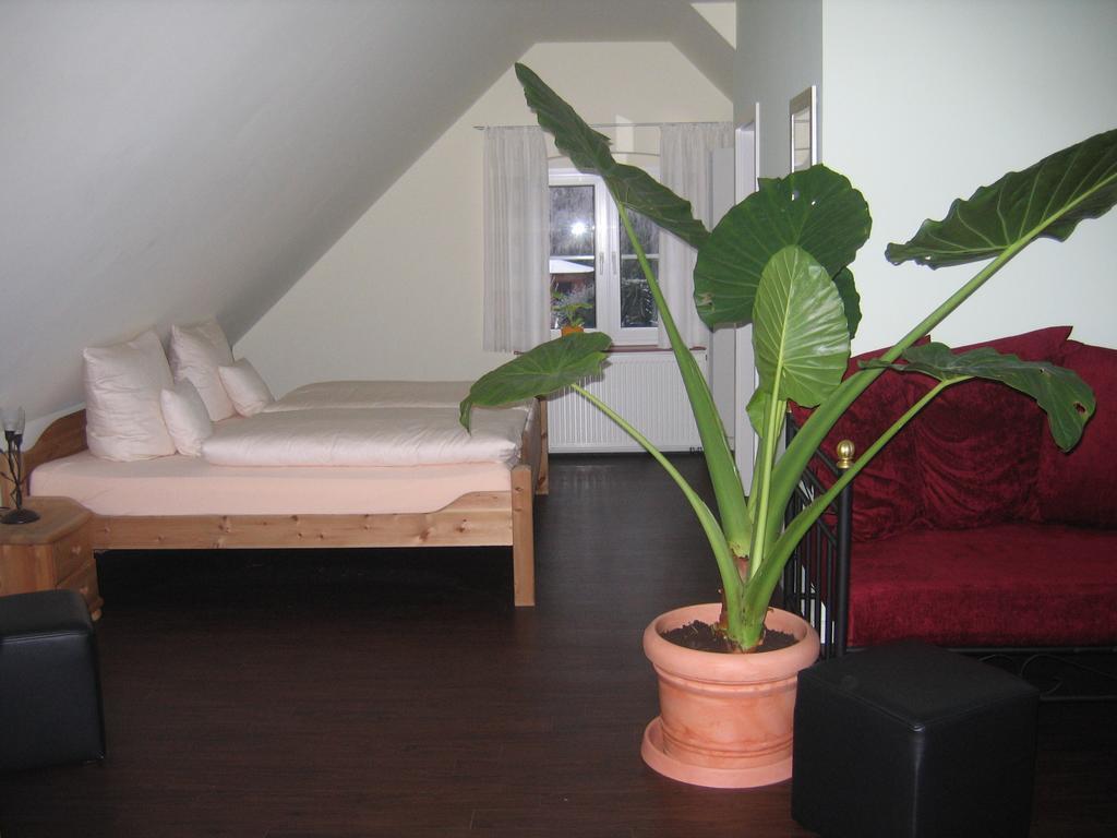 Gaestehaus Oswald Forst an der Weinstrasse Room photo